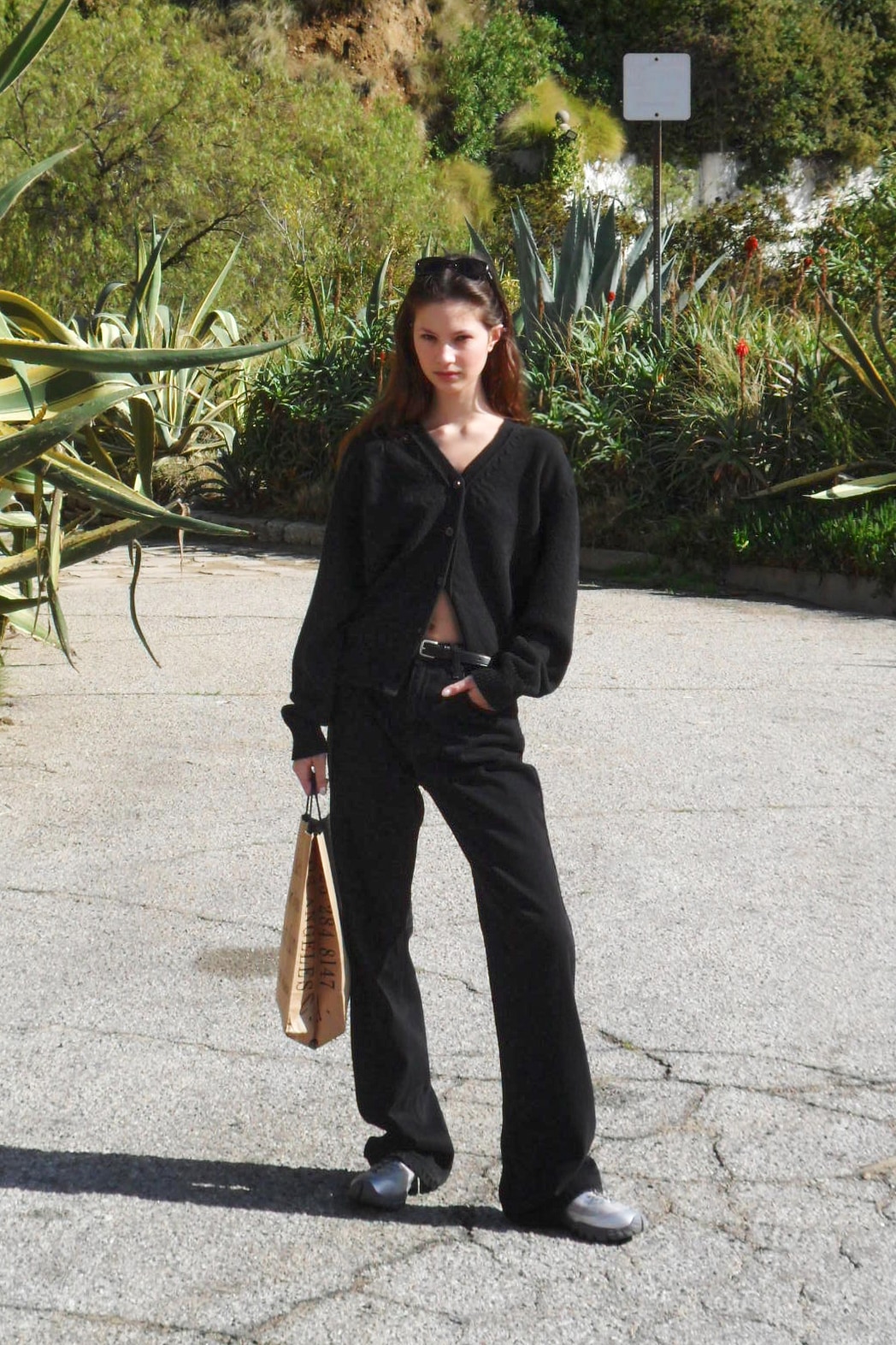 【LOW CLASSIC】 COTTON V-NECK CARDIGAN : BLACK