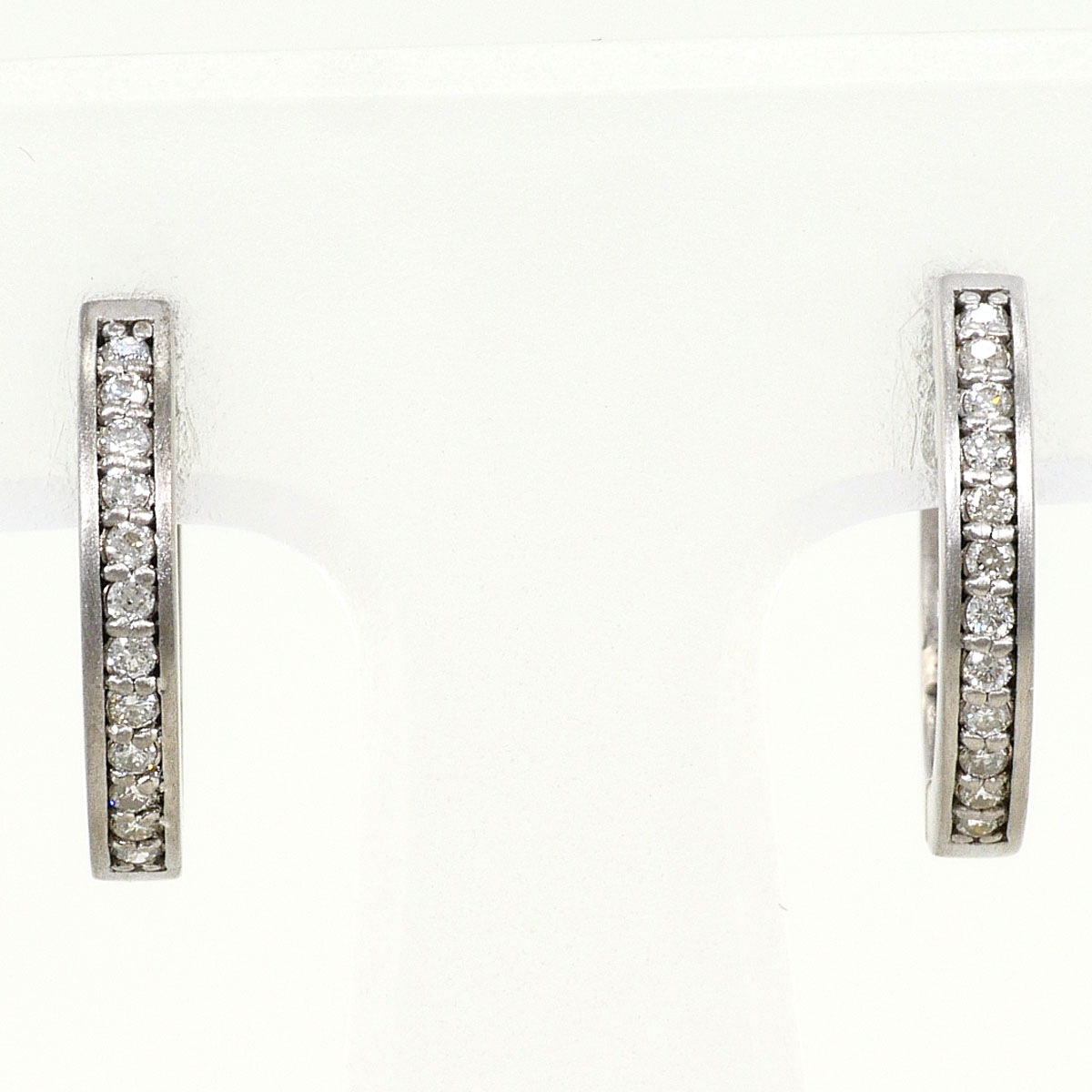 K18 18金 WG ホワイトゴールド ピアス ダイヤモンド 0.10ct 鑑別書 総重量約4.0g ジュエリー 中古
