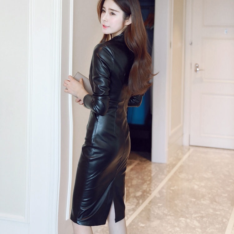 ワイルドでセクシーなレザーワンピース