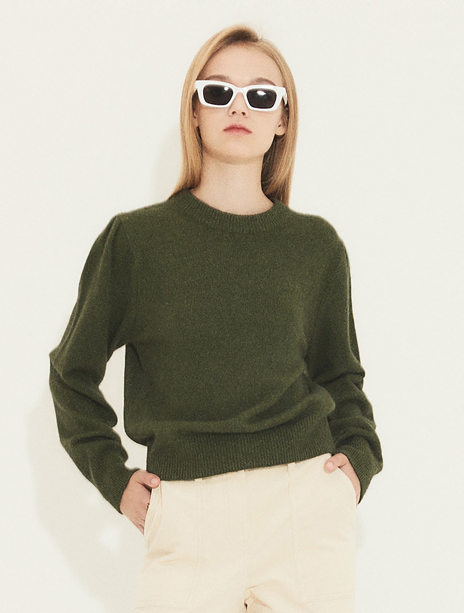 【MUDIDI】[ムンガヨン 着用] PUFF SLEEVE KNIT : KHAKI