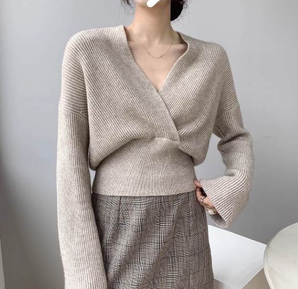 細身 鎖骨きれい 襟なし 萌袖 長袖 ショート丈 秋 春 個性的 プルオーバー セーター ニット レディース トップス カシュクール