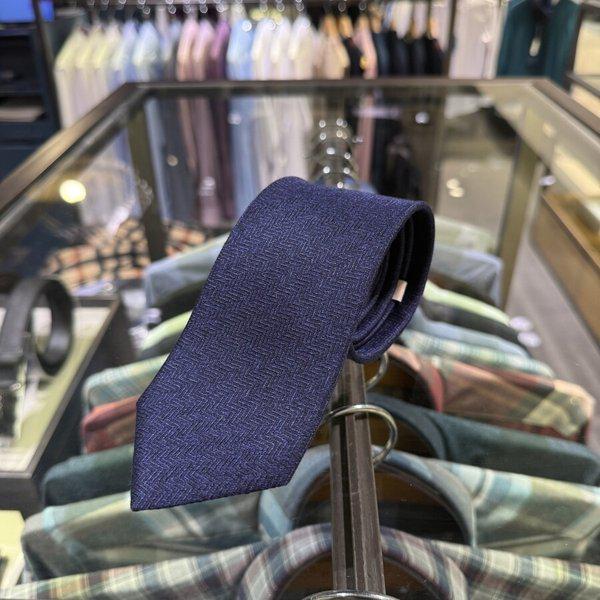 AK Bundang Branch 26SS Cubic One-Point Slim Tie DMG1ACF1215N1