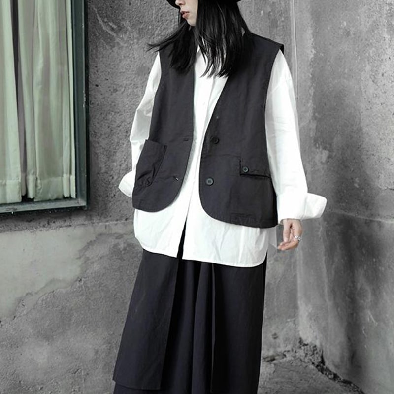 女性の秋のシングルブレストベストベストニューブラックカジュアルファッションルーズカジュアルベストラージカジュアルソリッドカラーシンプルなレディースノースリーブベスト 5,579円