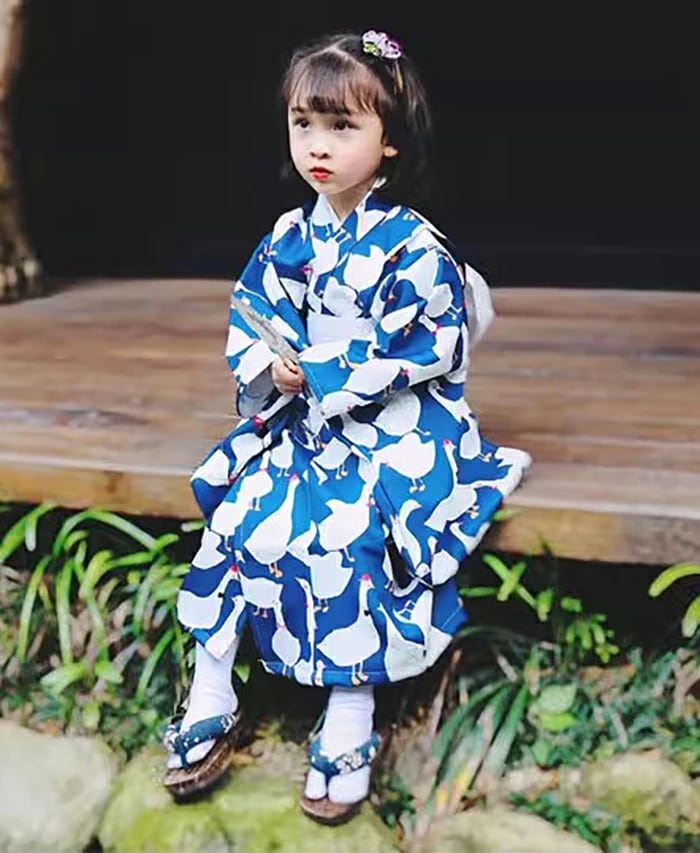 浴衣 キッズ 子供 女の子 和服 花柄 作り帯 ひも 髪飾り 可愛い オシャレ 着物 ゆかた ガールズ 七五三 ハロウィン コスプレ 花火大会 お祭り 部屋着 お出かけ 華やか 花火大会 夏祭り お盆