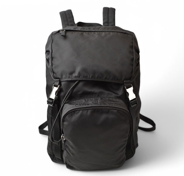 リュックサック/バックパック メンズ/レディース デイバッグ ナイロン ブラック V135【中古】