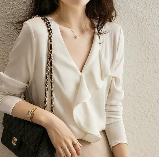 トップス ブラウス プルオーバー 袖あり 長袖 Vネック 襟なし ドッキング デザイン 美ライン ニュアンス フリル ドレープ カラバリ かわいい 大人可愛い きれいめ シンプル カジュアル 大人