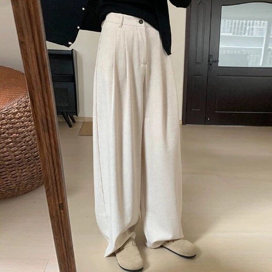レディース パンツ ボトムス ストレートパンツ ロングパンツ ロング ストレート フェミニン タック ポケット ハイウエスト ボタン かわいい 大人可愛い きれいめ シンプル カジュアル 上品