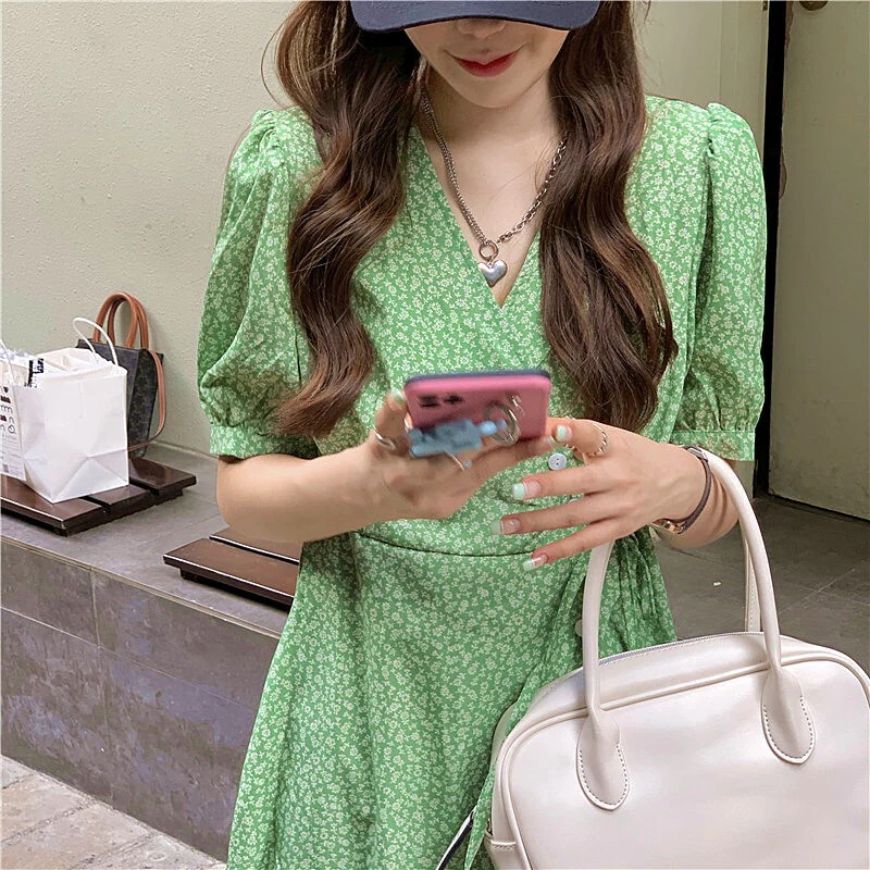 小花柄 ミモレ丈 Vネック ワンピース 膝下 ミモレ 袖あり 半袖 パフスリーブ カシュクール 襟なし スリム 細身 Aライン 切り替えデザイン リボン ウエストリボン スリット サイドスリット