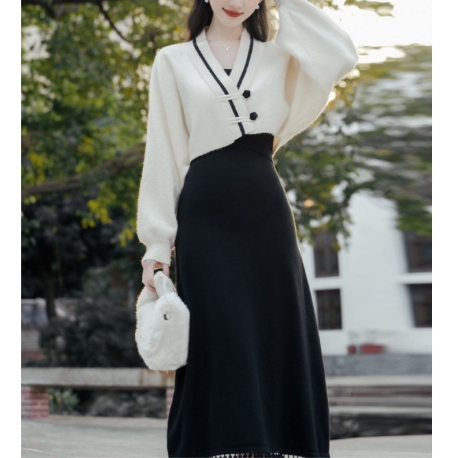 ハイエンドのカスタマイズ-秋の服装：ニットセーター一式サスペンダードレスカーディガンツーピースセット新しい中国風のレトロな国民風のロングスカート