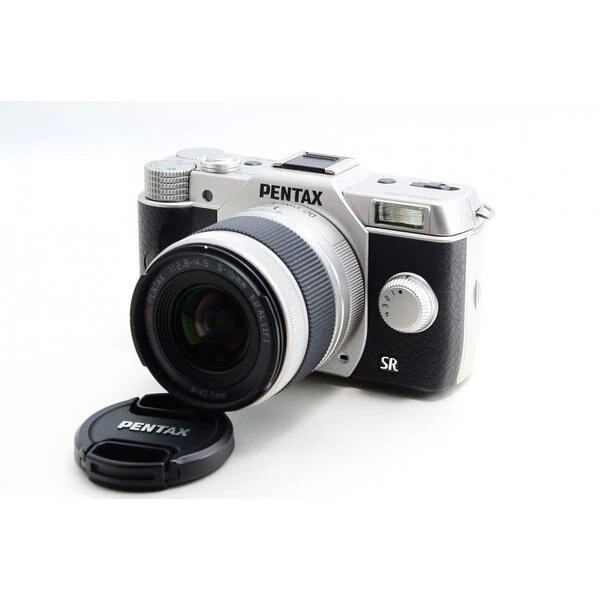 【中古】ペンタックス PENTAX Q10 レンズセット 美品 超小型で超かわいい SDカードストラップ付き