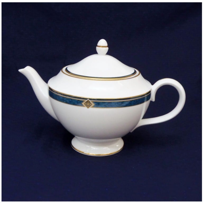 ｳｪｯｼﾞｳｯﾄﾞ WEDGWOOD ﾃｨｰﾎﾟｯﾄ EMBASSYｺﾚｸｼｮﾝ 白 ｸﾞﾘｰﾝ系(48934)