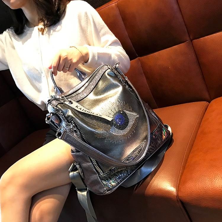 【急速出荷!】2色 ショルダーバッグ バックパック リュックサック 手持ち レディース 黒 シルバー 個性的 キラキラ 大容量 縦型 A4 存在感 ユニーク メンズ お洒落 カジュアル ストリート か