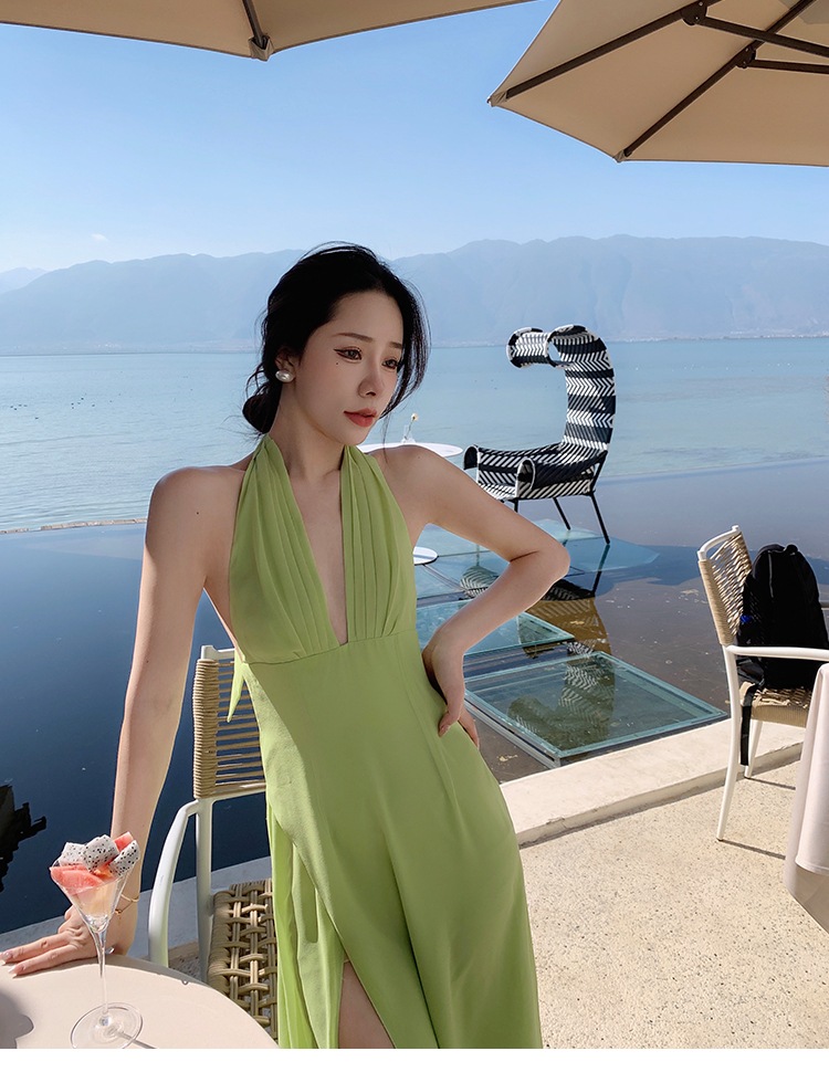 ワンピース ミモレ ミモレ丈 ロング ロング丈 マキシ マキシ丈 袖なし ホルターネック シンプル 大人 上品 おしゃれ お洒落 かっこいい 大人可愛い 大人女子 クール セクシー エレガント 無地