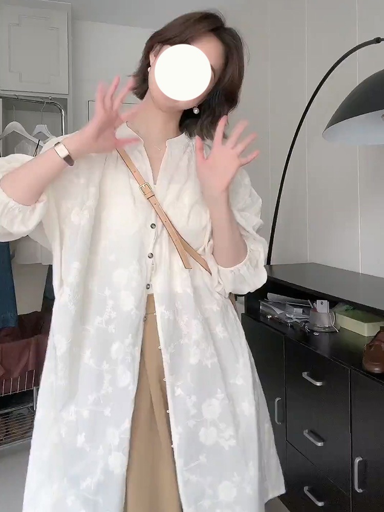 レディース ワンピース シャツワンピ 前開き 膝丈 長袖 パフスリーブ Vネック 襟なし ノーカラー フェミニン 刺繍 ふわふわ 透け感 薄手 かわいい 大人可愛い おしゃれ こなれ感 ラフ ガーリー