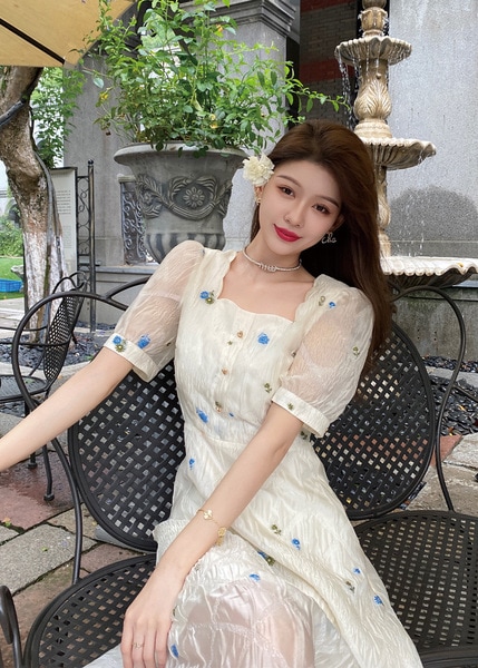 LIERKISS ハーフチーズの上品で優しいドレス
