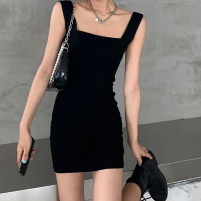 ワンピース ドレス レディース ショート サスペンダー スクエアネック スリム かわいい 大人可愛い きれいめ シンプル カジュアル 大人 上品 おしゃれ 無地 デート イベント 旅行 ブラック