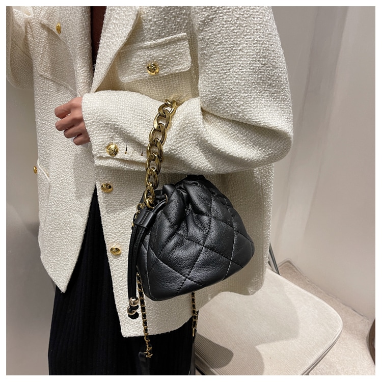 バッグ バック カバン かばん 鞄 レディースバッグ ショルダーバッグ ハンドバッグ ハンドバック 手持ちバッグ 手持ちカバン 肩がけ 肩掛け 手持ち ラウンド型 丸型 巾着 キルティング