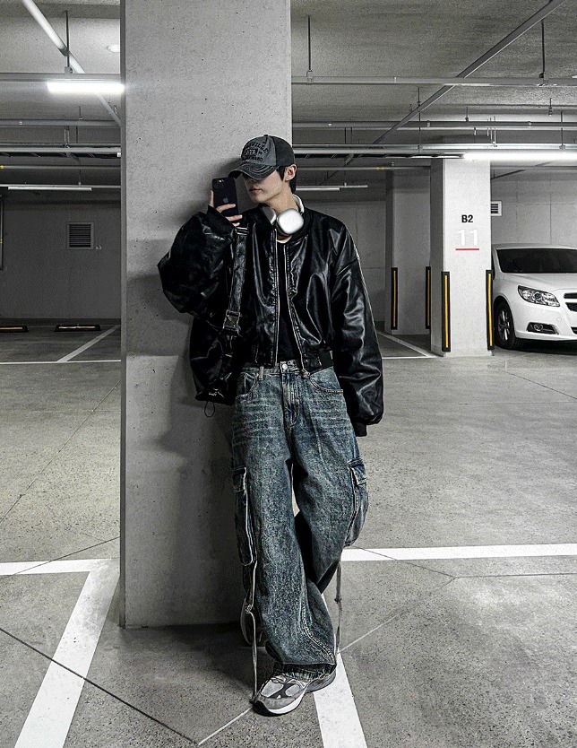 [COSYHARU公式] Dominic Vegan Leather Cropped Bomber Jacket