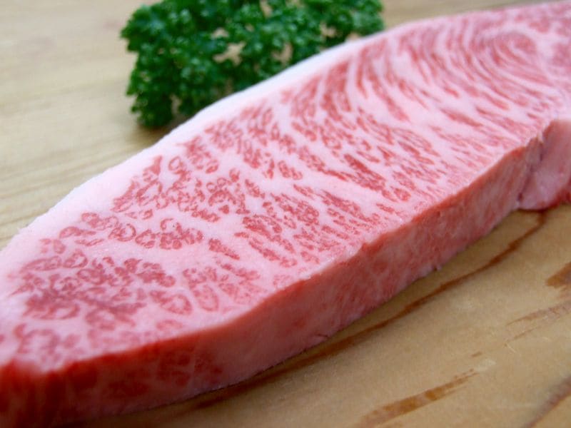 黒毛和牛 メス牛 限定 イチボステーキ 5枚 木箱 詰め 牛肉 御歳暮 ギフト 御祝い 御礼 肉 A4 A5