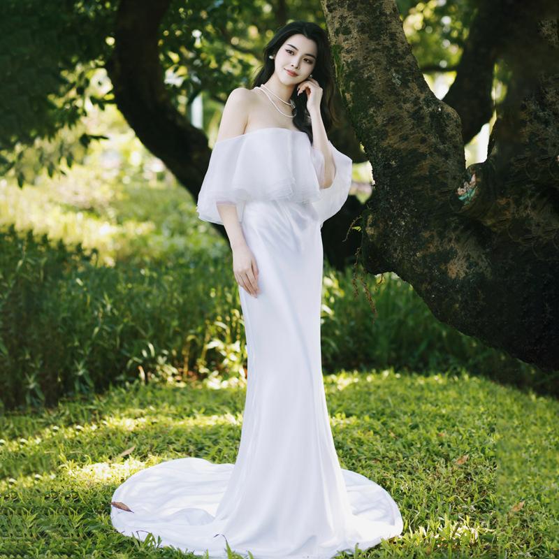 春新品ウェディングドレス ウェディングドレス白 パーティードレス オフショルダー 花嫁ロングドレス 結婚式 トレーン 二次会 パフスリーブ お呼ばれ 挙式-719