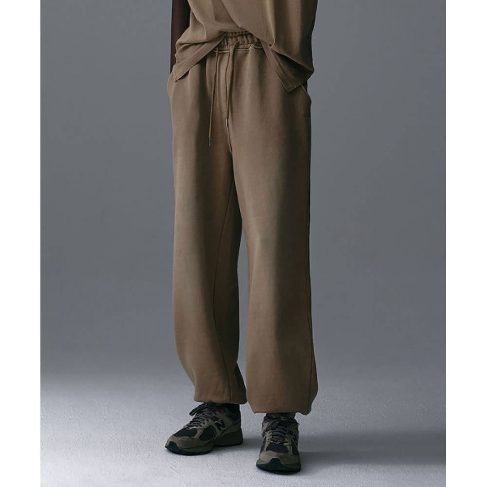 アンチプラットフォームサンブリーチワイドスウェットパンツ (ベージュ)
