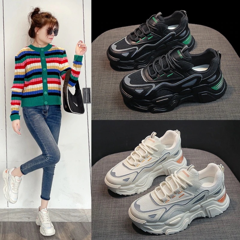 スニーカー女性2024秋の新しい厚底増加カジュアルスポーツ女性の靴