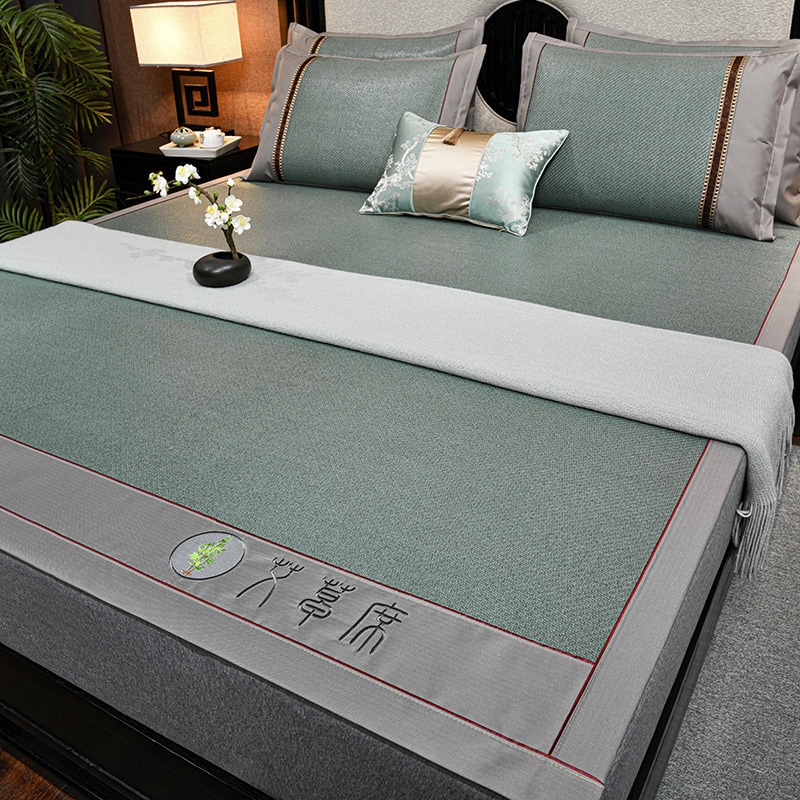 新しいマグウォートアイスマットクールアイスシルクシルクマット裸寝る折りたたみ式サマーベッドカバー3ピースマット