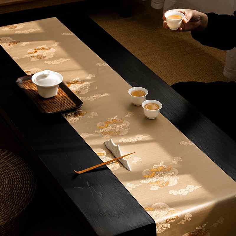 【新商品を厳選】テーブルランナー 織錦雲松 新中華風 禅意 茶席 家庭用 滑り止め 長方形 上質 ライトラグジュアリー ティーマット リビング ダイニング おしゃれ