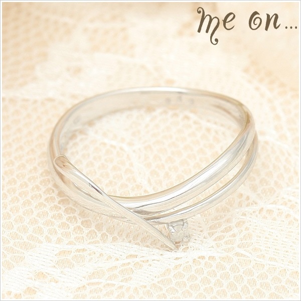 me on... 繊細なラインを魅せるK10ホワイトゴールド WG 天然ダイヤモンドリング 発送目安：２３週間 23,980円