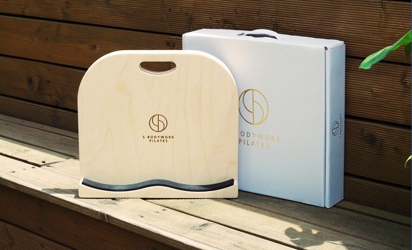 ストレッチボード ひのき 4段階調整 ふくらはぎ 足首 足 アキレス腱 太もも 股関節 手軽 ながらストレッチング 健康 運動 器具 ストロングテック ピラティス おうちエクササイズ　レッグリラクサー