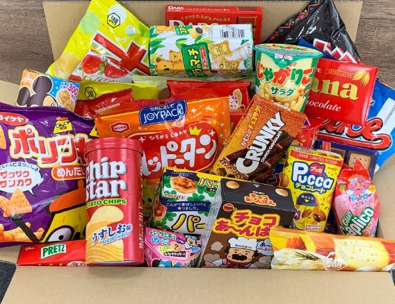 箱パンパン！お菓子詰めすぎBOX　４０種類以上　お菓子　チョコ　クッキー　グミ　煎餅　ビスケット　キャンディ　駄菓子　プレゼント　ギフト　子供　おやつ　スイーツ　デザート　誕生日 6,079円