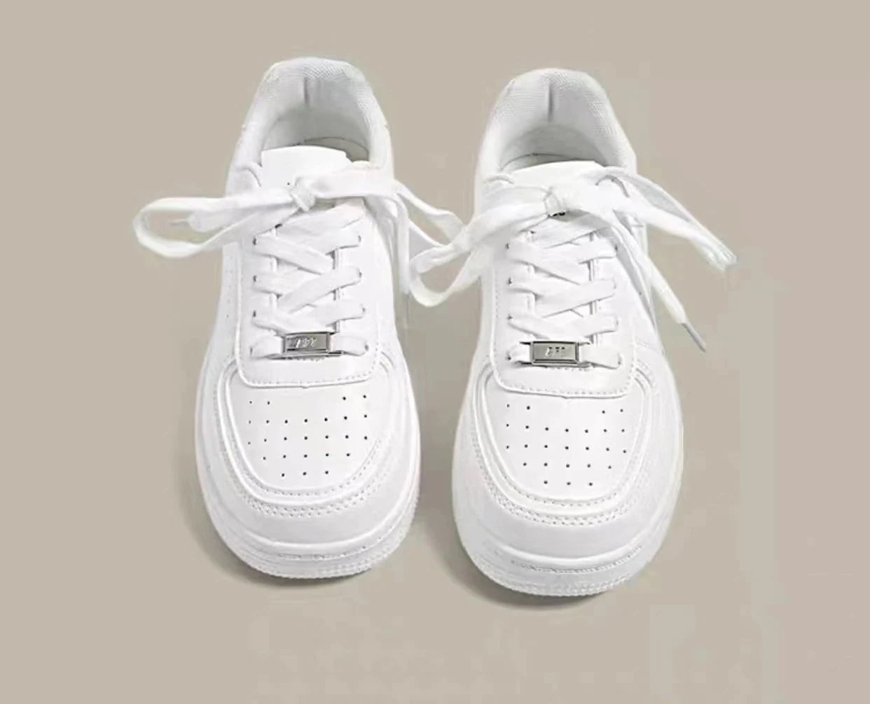 】エアフォースワンホワイトシューズウィメンズ新韓国版厚底オールマッチ学生スポーツスニーカーインスティッド 【1つ買うと1つ無料】【メガ割