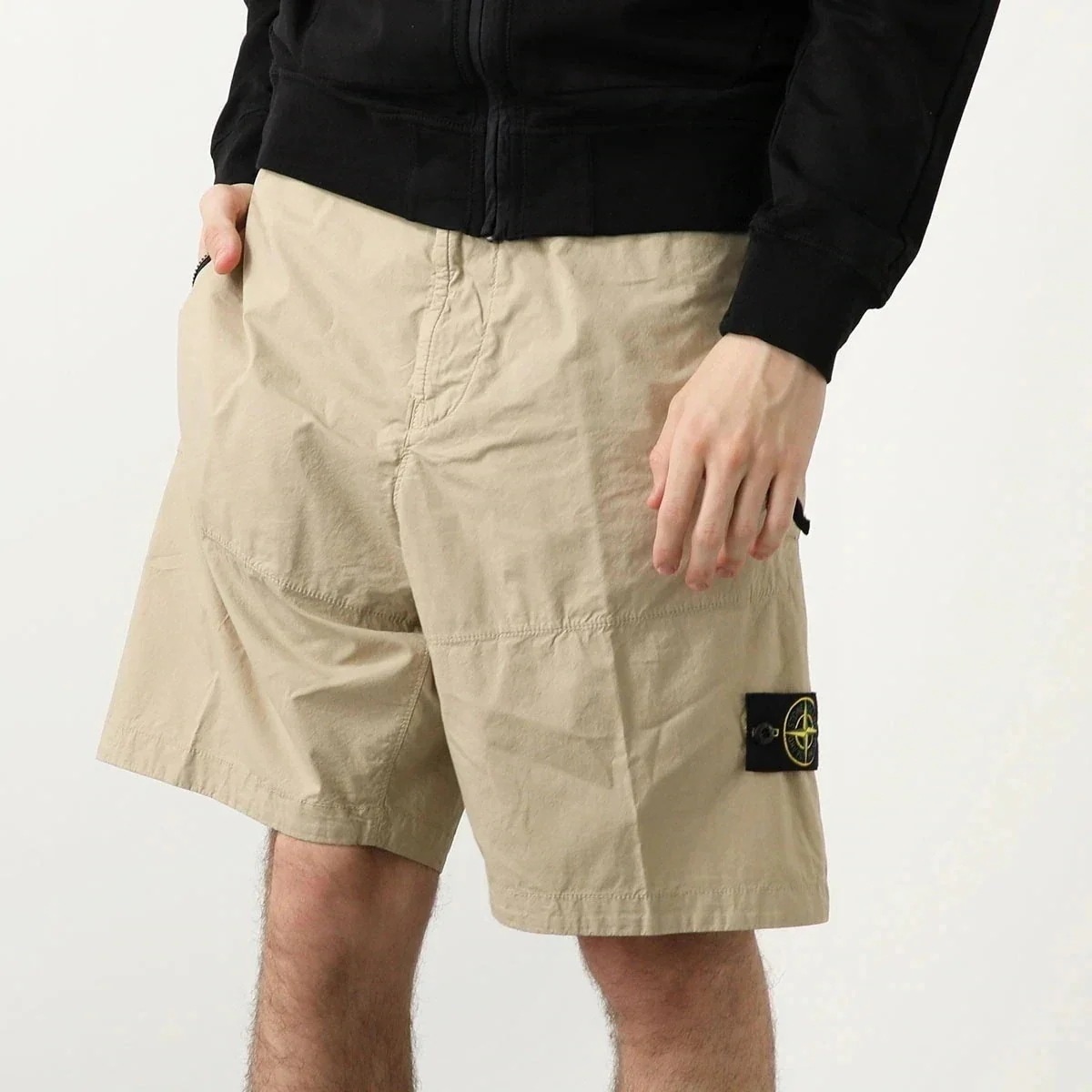 【カラー限定特価】STONE ISLAND ストーンアイランド ハーフパンツ 8015L1603 メンズ ショートパンツ バミューダパンツ 刺繍 ロゴパッチ V