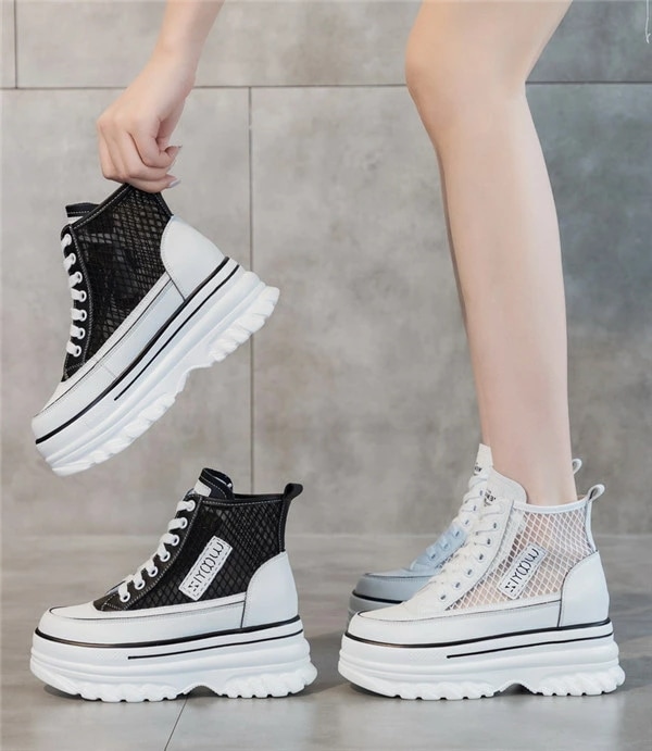 韓国ファッション 歩きやすくて感動する厚底スニーカー おしゃれ 韓国 カジュアルシューズ レースアップ 紐靴 紐 白ソール 厚底靴 美脚 通気性 可愛い かわいい 歩きやすい レディース靴 編み上げ