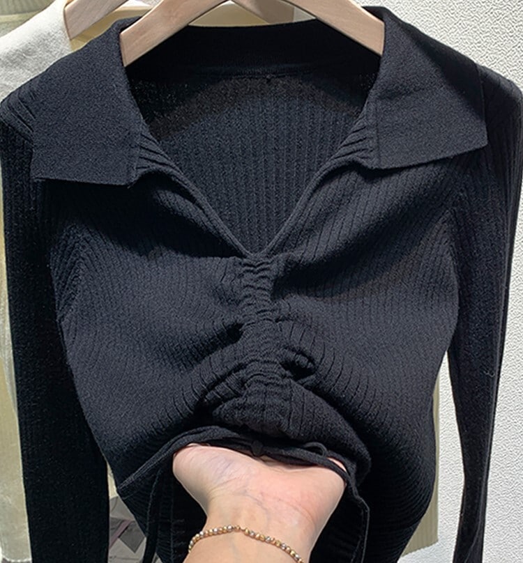 トップス プルオーバー ショート丈 袖あり 長袖 シャーリング Vネック 襟付き スリム タイト 細身 リボン リブニット ニット 大人可愛い シンプル カジュアル おしゃれ お洒落 かっこいい