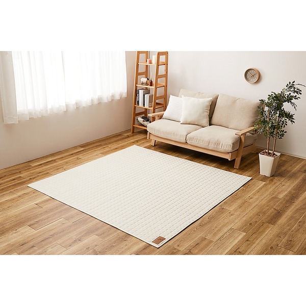 ラグマット 絨毯 約190x240cm アイボリー 滑り止め付 ホットカーペット可 オールシーズン 洗える スウェットキルトラグ