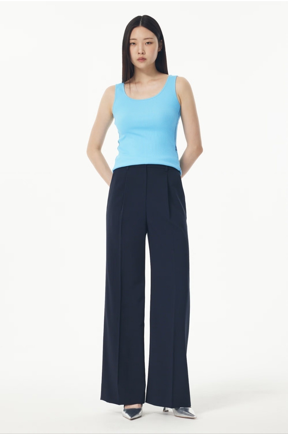 ワンタックセミワイドパンツ