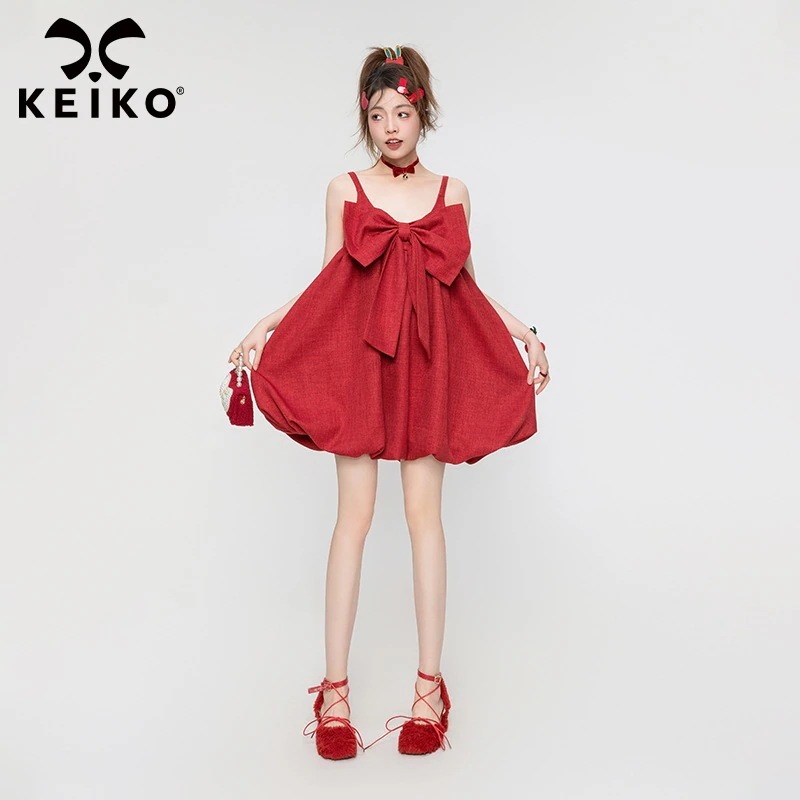 【高品質です】伝説の赤い蝶ネクタイフラワードレス2024夏新デザインニッチ肌をカバーして見せる痩身サスペンダースカート