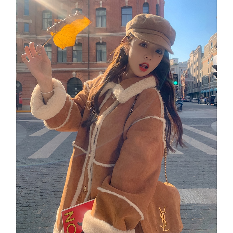 2023冬の新型ファッション子羊の毛とベルベットの厚い保温綿服女性機関車の毛皮一体コートジャケット