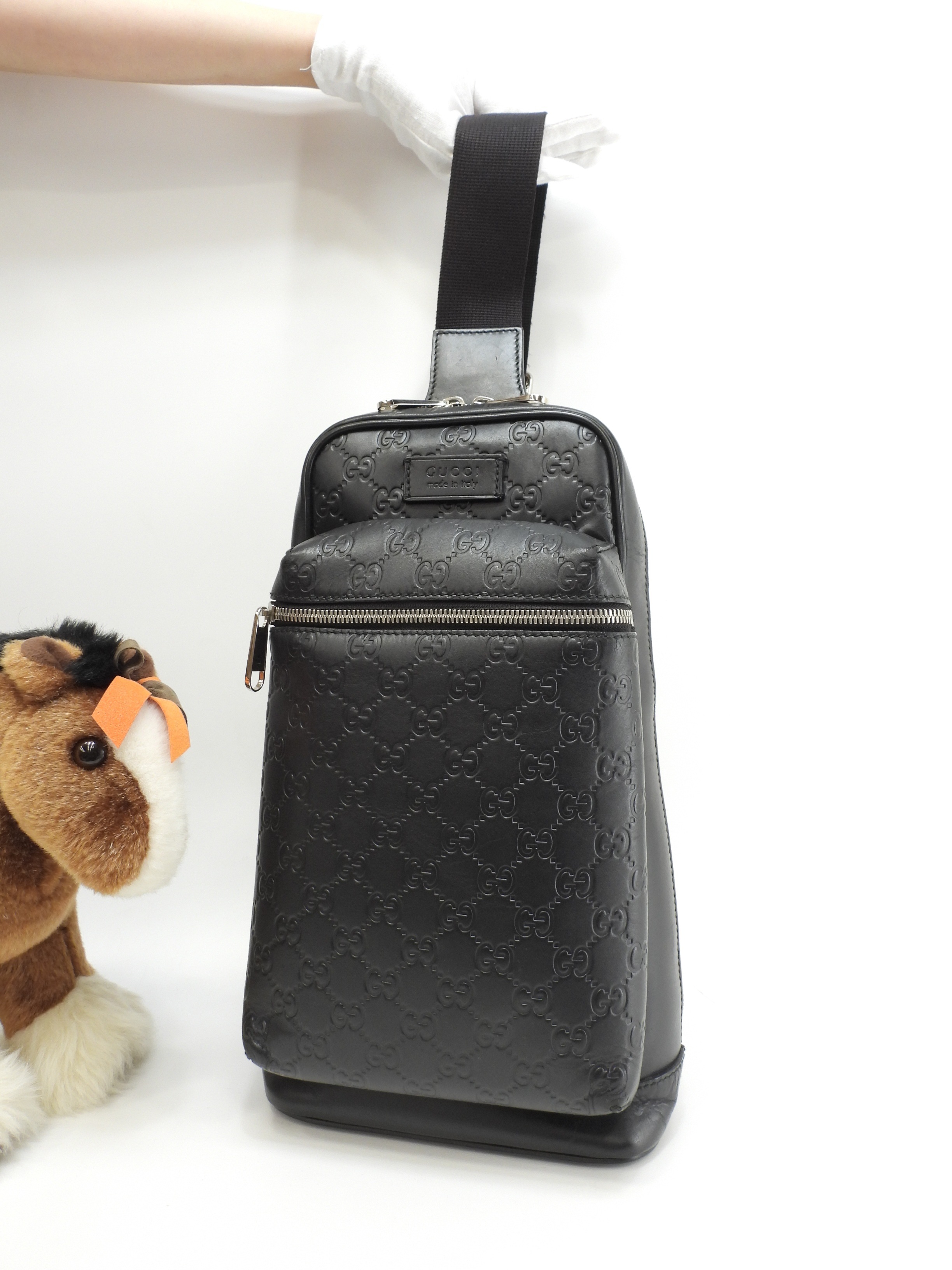 縦長ボディバッグ 日本限定 GGシマレザー黒 斜掛ショルダーバッグ@ 1 53,880円