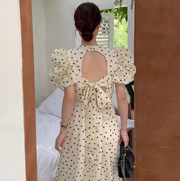 パフスリーブ 半袖 ロングワンピース ワンピース ロング丈 パフスリーブ Aライン 清潔感 お出かけ 旅行 爽やか フレア かわいい 大人可愛い きれいめ シンプル 大人 おしゃれ お洒落 4,666円