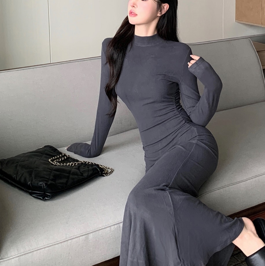 ワンピース デート ロング ロング丈 袖あり 長袖 スリム タイト 細身 かわいい 大人可愛い きれいめ シンプル カジュアル 大人 上品 おしゃれ お洒落 春 秋 10代 20代 30代 OL 学生