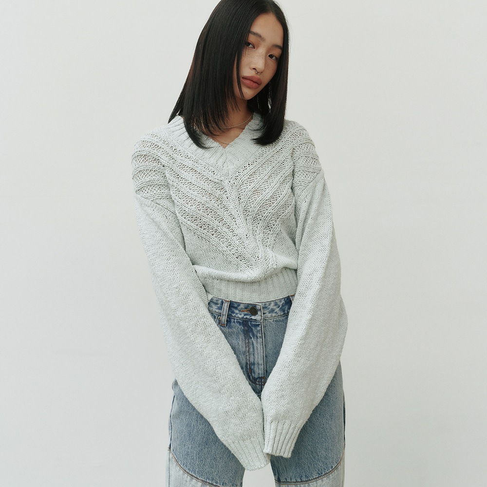 【NOIER 】 COTTON-SLUB OVERFIT V-NECK KNIT : SKYBLUE