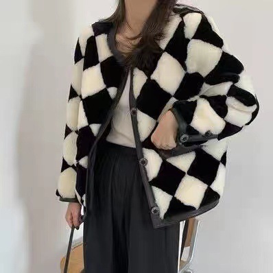 バイカラー　可愛いファーコート　レディーストップス　人気冬コーデ