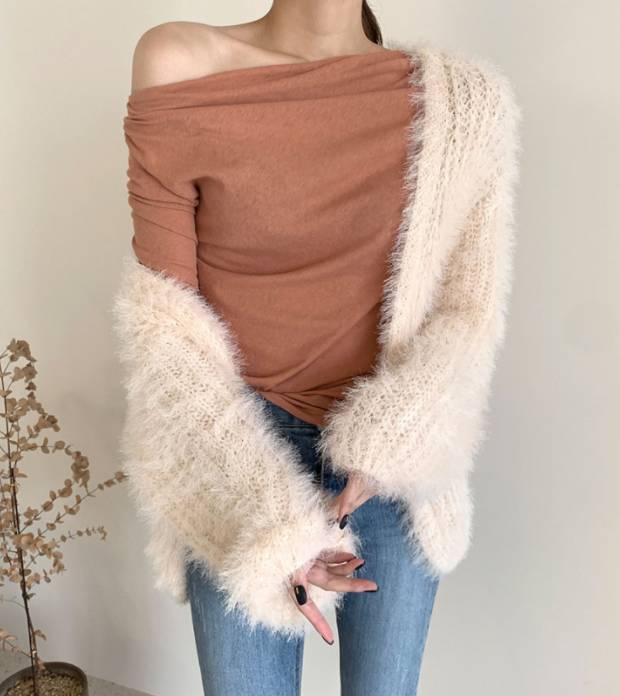 レディース カーディガン アウター セーター コート 人気 通販 袖あり 長袖 ボリューム袖 萌袖 ワンショルダー 襟なし もこもこ ふわふわ 前開き 大人 可愛い シンプル 上品 おしゃれ ラブ
