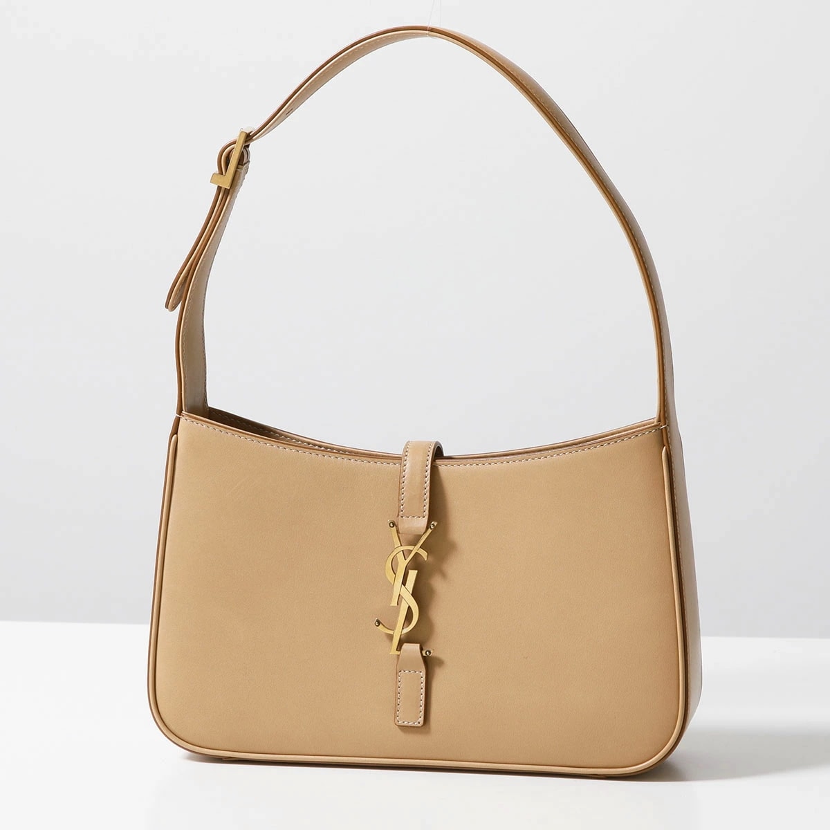 SAINT LAURENT サンローラン ハンドバッグ ル サンカセット 657228 BWR6W レディース レザー カサンドラロゴ ホーボーバッグ 鞄 2725