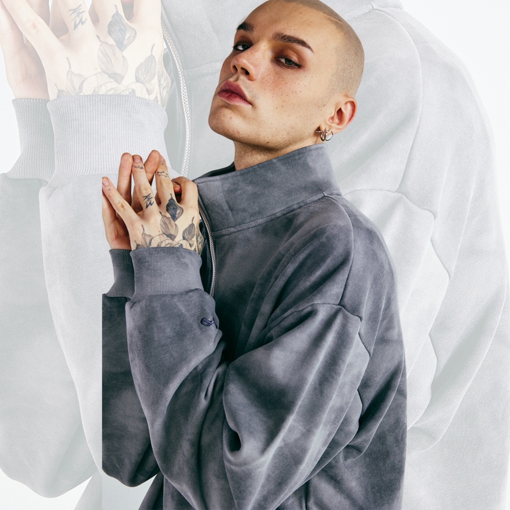 [UNISEX] [男女兼用] HIGH NECK HALF ZIP-UP OVERFIT ハイネック ジップアップ トップス オーバーサイズ