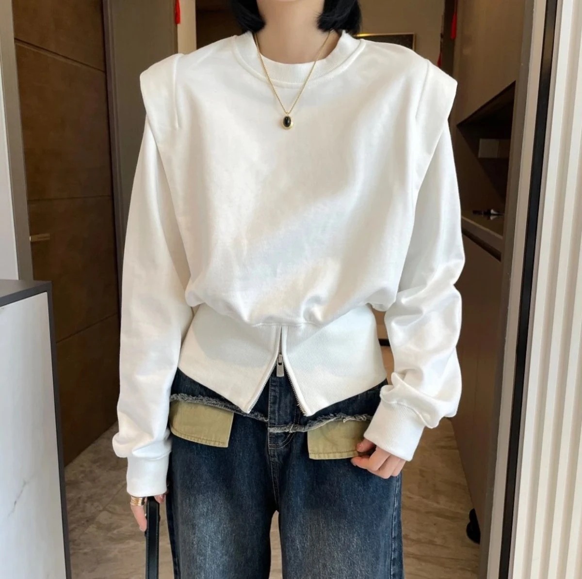 飛飛袖デザイン感小衆衛衣女の新ジャケット純色長袖上着
