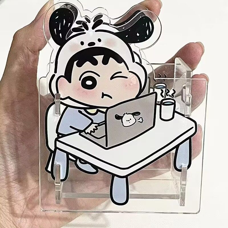 シンプルなinsかわいい三眼パチャ犬クレヨンしんちゃんの個性アクリルファッション収納ペンホルダー