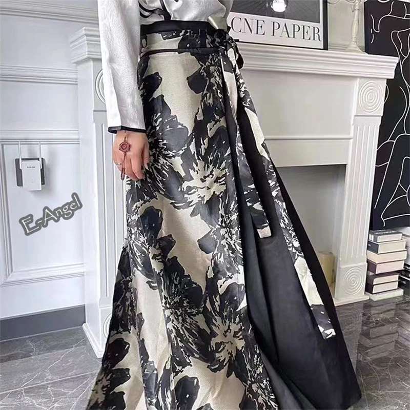 【快速出荷】ラップスカート ロング 改良漢服 チャイナ風スカート 黒 切り替え 花柄 巻きスカート プリーツ 低調な華麗 コスプレ 文化祭 四季適用